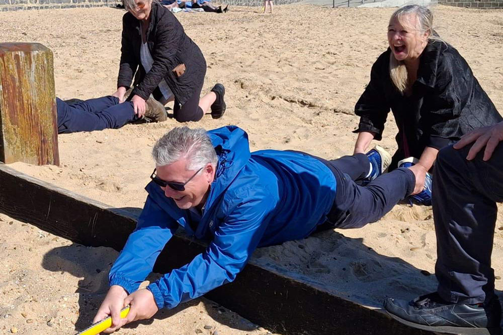 Chrissy & Ashley Become ‘Honorary Club Supporters’ Of Chalkwell Lifeguards.